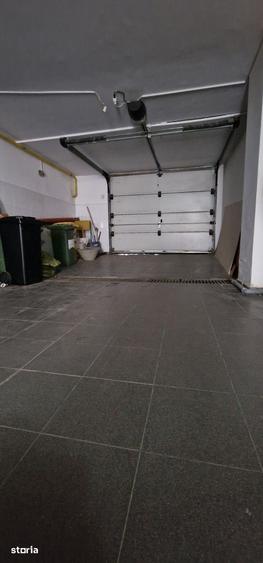 Casă cu 5 camere cu Teren 180 Mp în Tomis II