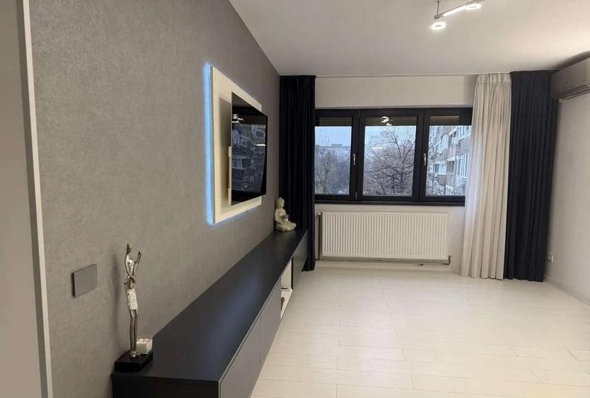 Apartament cu 3 camere decomandat, mobilat în Lujerului