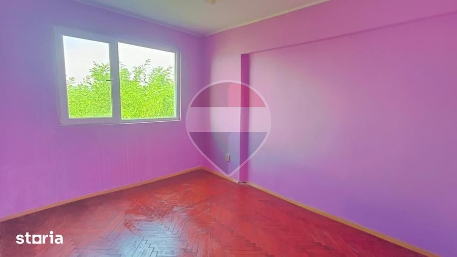 Apartament cu 3 camere decomandat în Micro 13