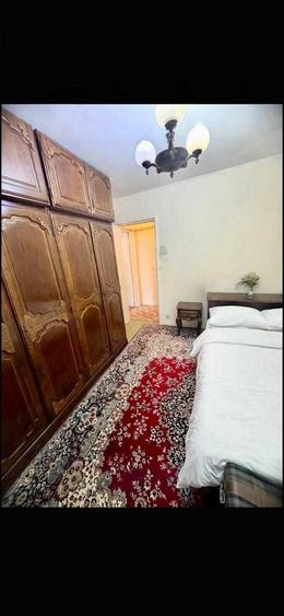 Apartament cu 3 camere semidecomandat în Titan
