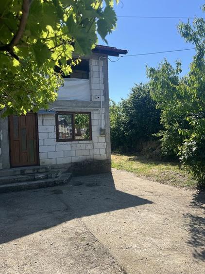 Casă cu 4 camere în Strejnicu