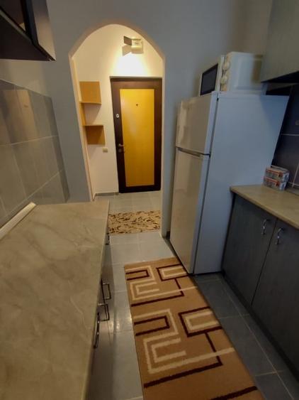 Garsonieră decomandată, mobilată în Podul de Piatră