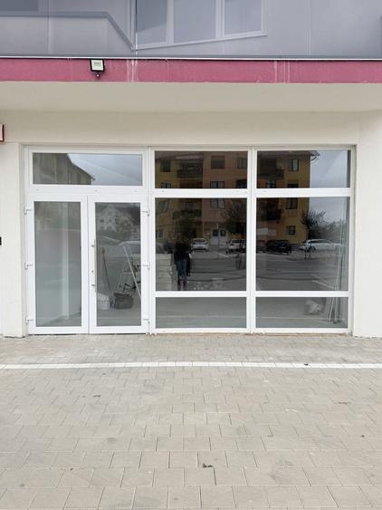 Spațiu comercial, de 60 mp, în Șelimbăr