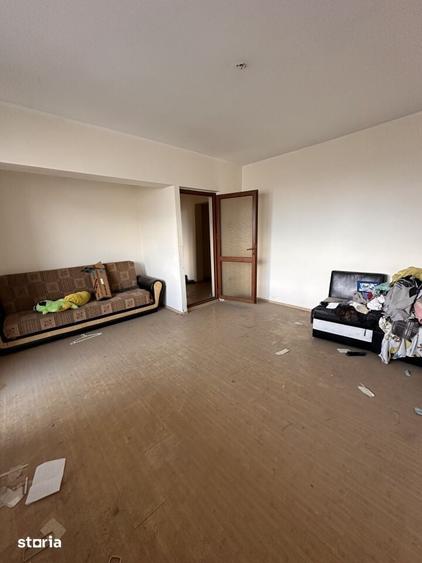 Apartament cu 2 camere decomandat în Micro 20