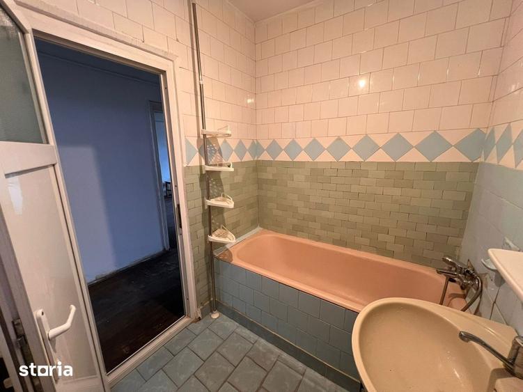 Apartament cu 3 camere în Calea București