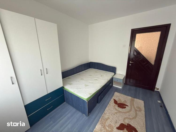 Apartament cu 3 camere decomandat în Republicii