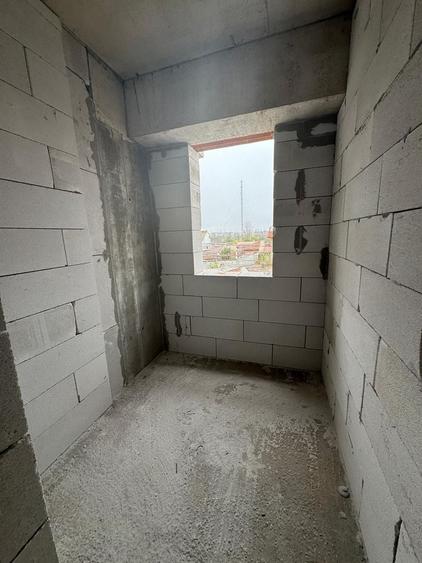 Apartament cu 2 camere decomandat în Abator