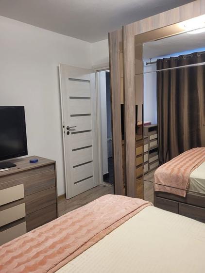 Apartament cu 2 camere decomandat în Exterior Vest