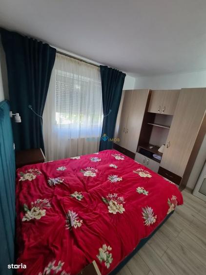 Apartament cu 3 camere semidecomandat în Milcov
