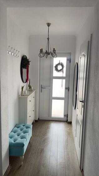 Casă cu 3 camere în Sânandrei