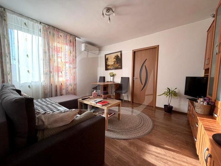 Apartament cu 2 camere semidecomandat, mobilat în Gheorgheni
