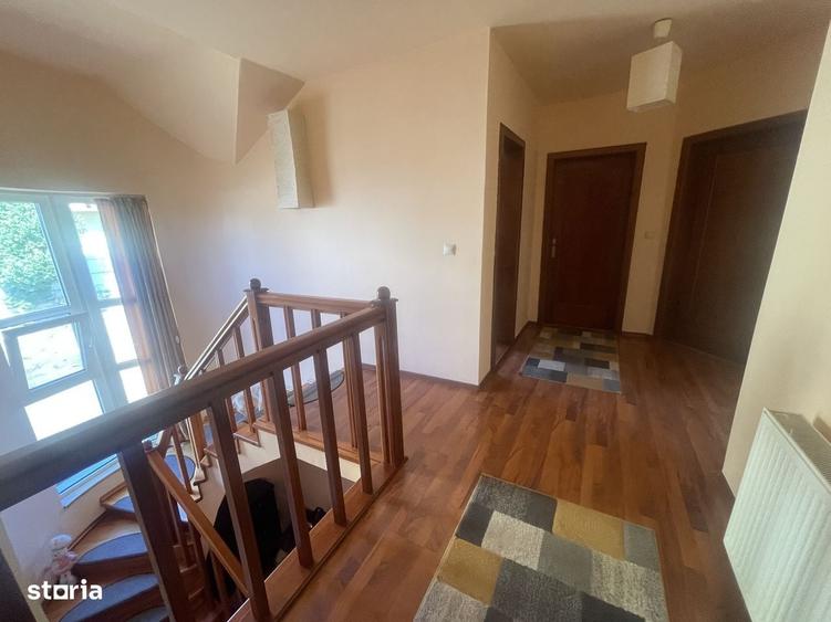 Casă cu 4 camere cu Teren 500 Mp în Șelimbăr