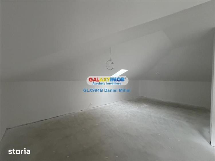 Casă cu 5 camere cu Teren 230 Mp în Central