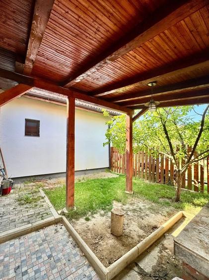 Duplex cu 3 camere cu Canalizare în Moșnița Veche