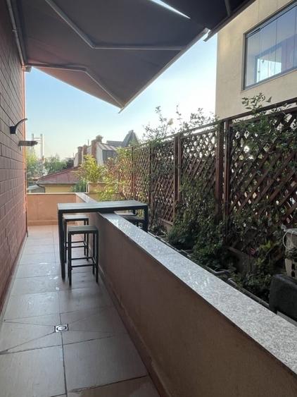 Apartament cu 3 camere decomandat, mobilat în Banu Manta