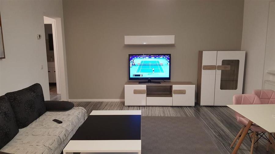 Apartament cu 2 camere semidecomandat în Central