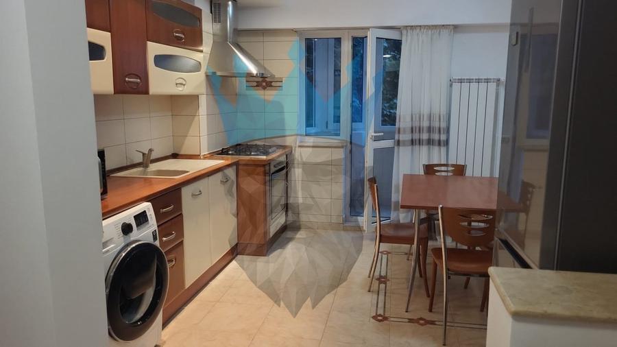 Apartament cu 2 camere decomandat, mobilat în Calea Călărașilor