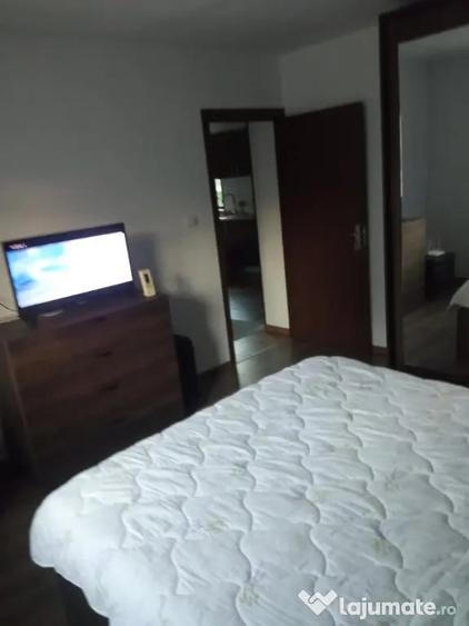 Apartament cu 3 camere decomandat în Dancu