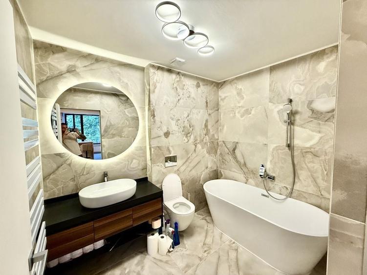 Garsonieră decomandată în Herăstrău