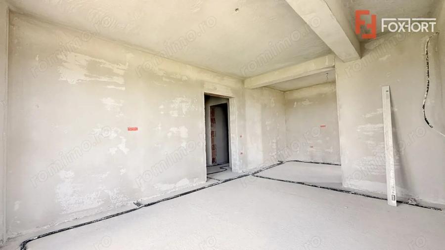 Apartament cu 2 camere semidecomandat în Moșnița Nouă