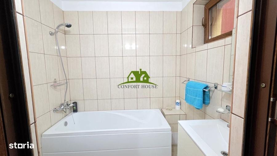 Spațiu comercial, de 120 mp, în Central