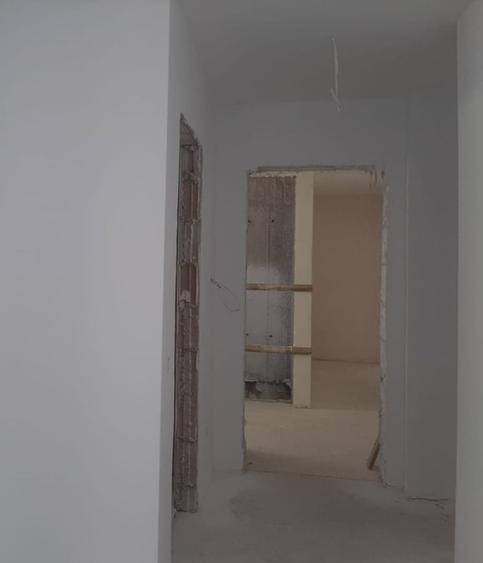 Brasov Apartament 3 camere 82 mp + 2 terase de 24 mp zona rezidentiala aerisita - 3