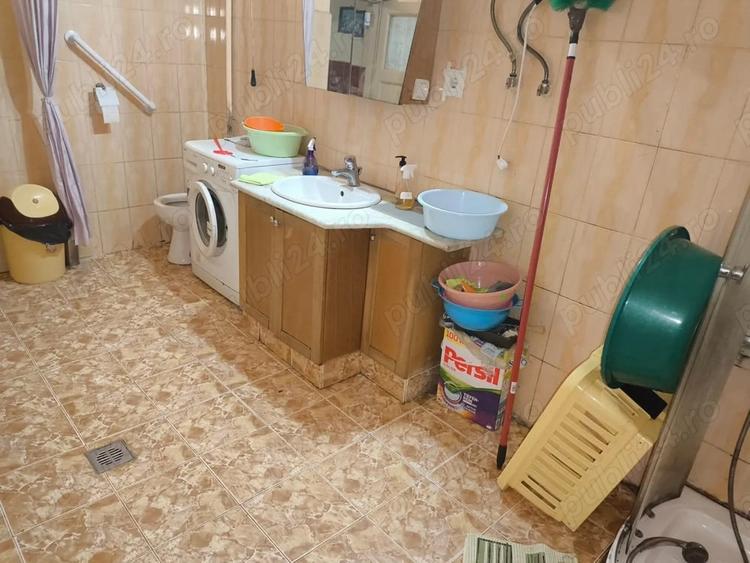 Casă cu 4 camere cu Teren 2518 Mp în Tomnatic