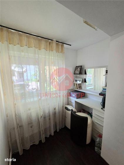 Apartament cu 3 camere decomandat, mobilat în Far — fotografia 3