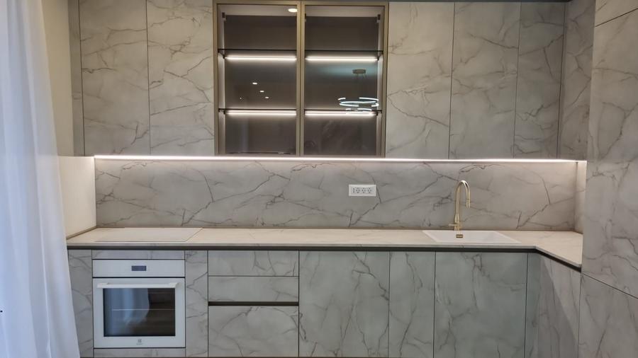 Apartament cu 4 camere decomandat, mobilat în Vest
