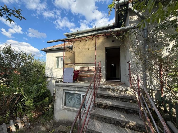 Casă individuală cu 5 camere cu Canalizare în Gruia