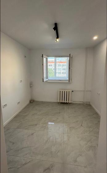 Apartament cu 3 camere în Ștefan cel Mare