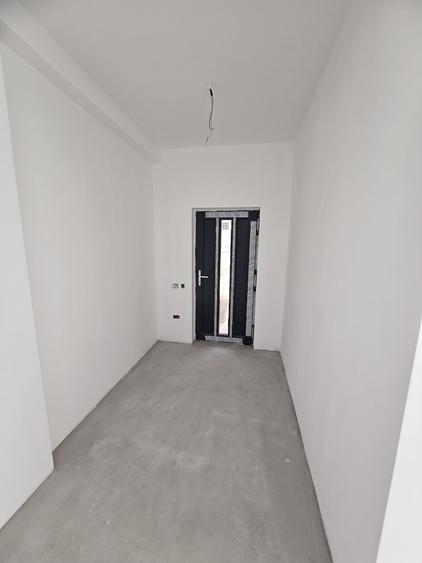 Casă cu 4 camere cu Canalizare în Tunari