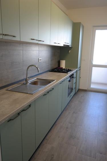 Apartament cu 2 camere decomandat, mobilat în Metalurgiei