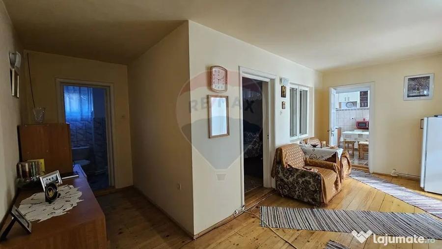 Casă cu 5 camere cu Teren 2078 Mp în Bogata