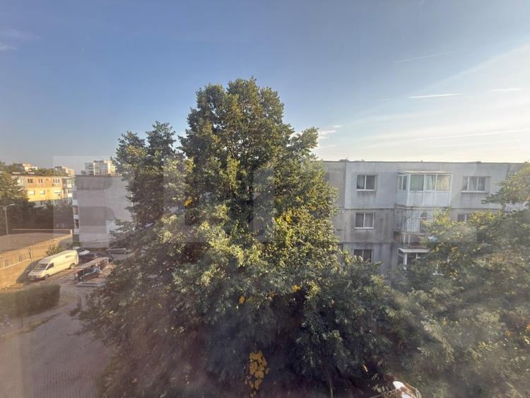 Apartament cu 2 camere semidecomandat, mobilat în Vest