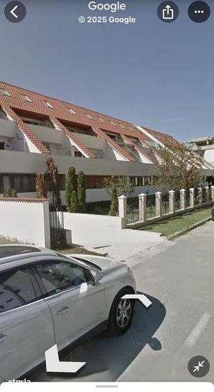 Apartament cu 3 camere semidecomandat în Nord