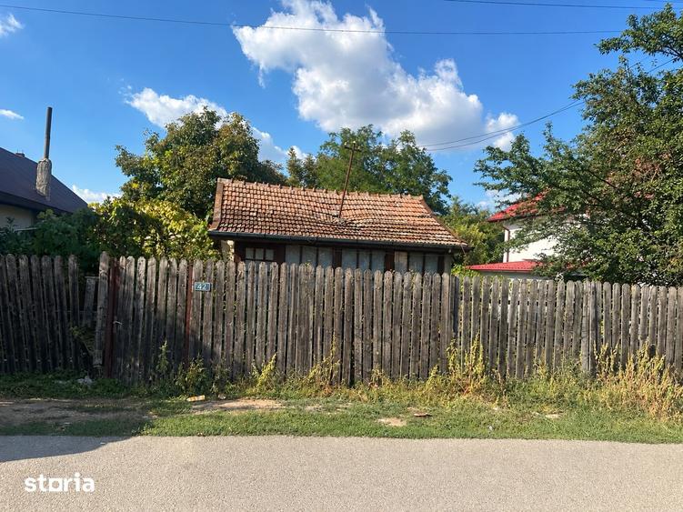 Teren de 1760 mp, în Crevedia