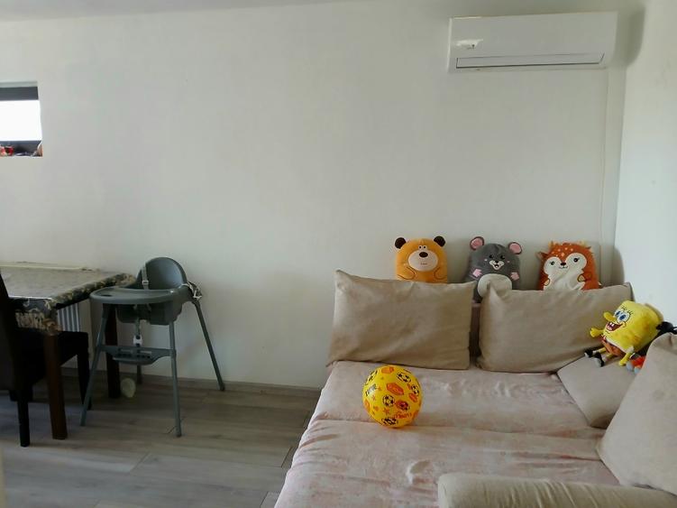 Casă individuală cu 2 camere cu Teren 1568 Mp în Roata de Jos