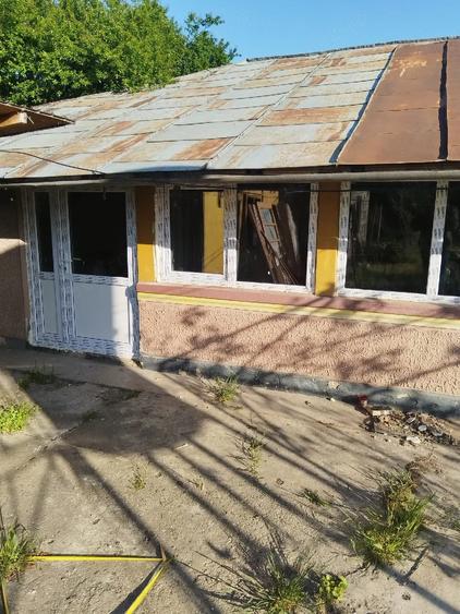 Casă cu 5 camere cu Teren 2000 Mp în Greaca