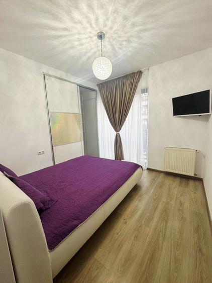 Apartament cu 3 camere decomandat în Exterior Vest