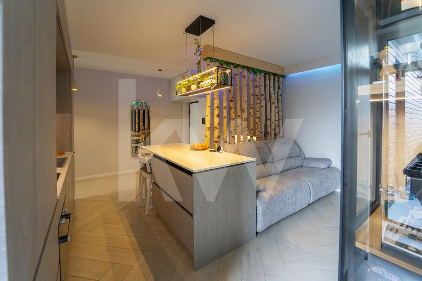 Apartament cu 3 camere semidecomandat, mobilat în Turnișor