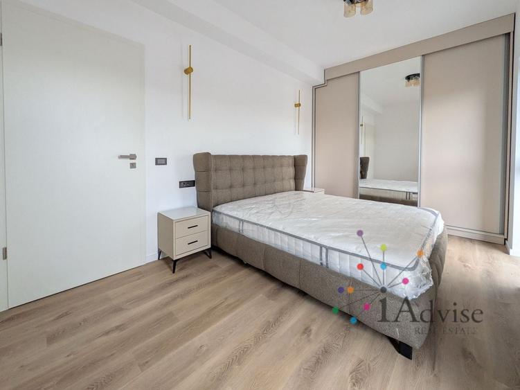 Apartament cu 2 camere decomandat, mobilat în Tractorul