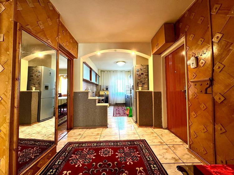 Apartament cu 3 camere decomandat, mobilat în Mănăștur