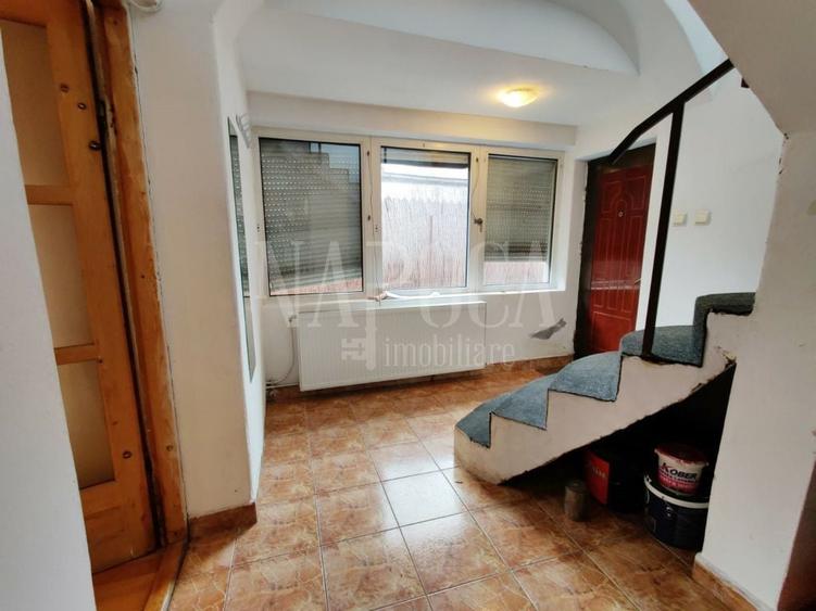 Casă individuală cu 4 camere cu Canalizare în Central