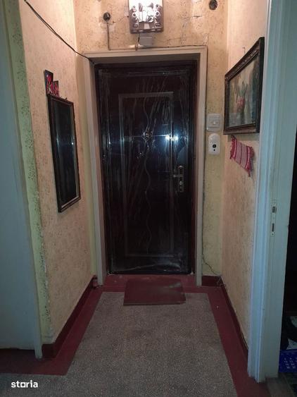 Apartament cu 3 camere decomandat în Obor