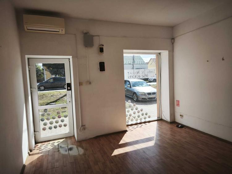 Spațiu comercial, de 44 mp, în Central