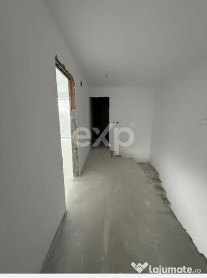 Casă cu 3 camere cu Teren 200 Mp în Smeura
