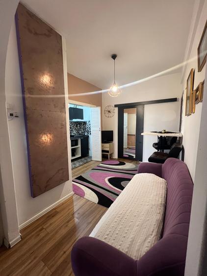 Apartament cu 2 camere semidecomandat în Universitate