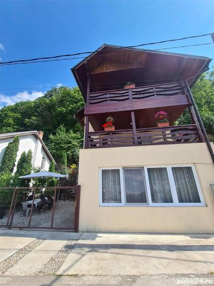 Casă cu 4 camere în Central