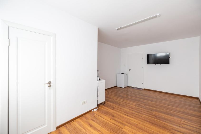 Birou, de 20.469999313354 mp, în Mehala